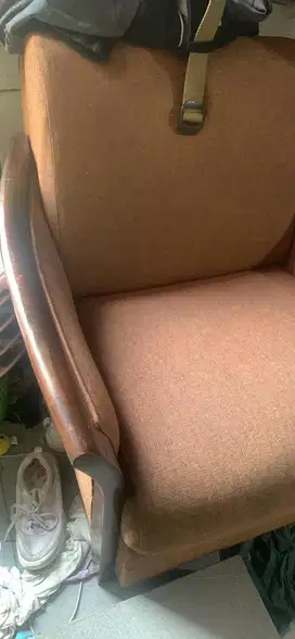 2 Kursi teras dan ruang tamu