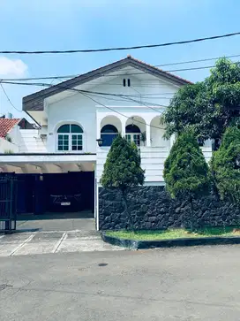 Cinere mega cinere luas 375 rumah klasik dan homey dekat tol desari