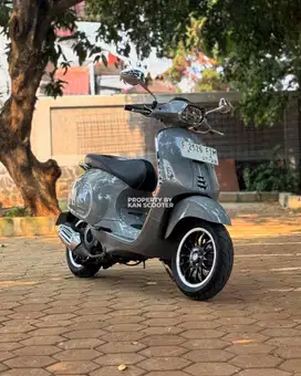 JUAL MURAH VESPA SPRINT 150 iGET ABS FACELIFT 2023 MULUS