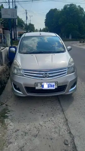 Grand Livina 1.5 XV Mobil Cakep