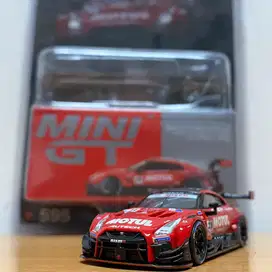 Mini gt r35 autech motul