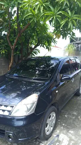 Dijual Nissan Livina XR Hatchback