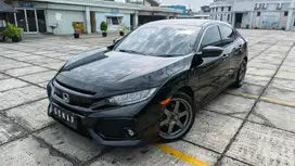 Honda Civic Hatchback 2018 Hitam Met Km Istimewa 20Rban