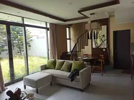 Disewakan rumah keren di Naraya BSB