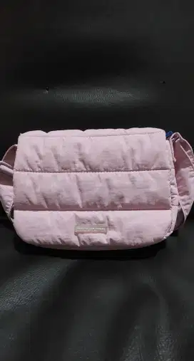 Tas beyond the vines glaze poofy bag pink