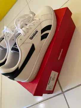 Reebok Men Court retro sneakers -navy stripe