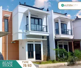 Rumah 2 lantai konsep Bali di jalan Utama Pasir putih sawangan Depok