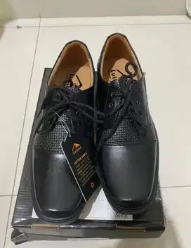 Sepatu formal pria pantofel