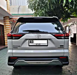 [KM 5.000] Innova Zenix V Hybrid Modellista