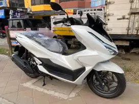 HONDA PCX 160 CBS ISS PGM LED FI KEYLESS 2025 BEKAS RASA BARU (LOWW)