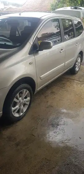 Nissan Grand livina 2012 Bensin