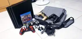 Playtesion 4 pro, + CD