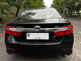 Toyota Camry 2014 V Hitam AT