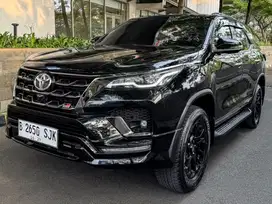 CASH Fortuner VRZ 2.8 GR 2024 KM 10 RB Fortuner Gr Sport 2023