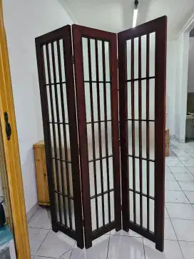 Partisi Kayu Jati Mahissa Bali