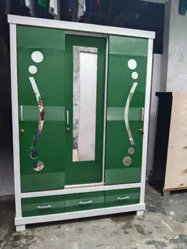 dijual lemari pakaian sliding 3 pintu lemari baju minimalis