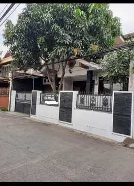 Di jual Rumah estetik 2 lantai model mezanine di Batununggal buah batu