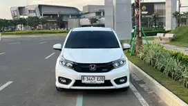 HONDA BRIO RS 2023 CVT MATIC VERY LOW KILOMETER DP RINGAN