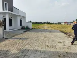 dijual tanah kavling laus 80m2 lokasi dekat jalan raya