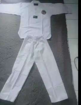 Baju Taekwondo (atasan, bawahan, & sabuk putih)