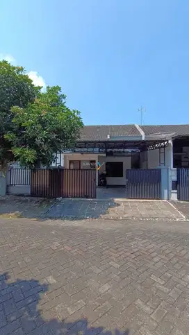 Rumah murah minimalis terawat siap huni golf araya malang