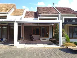 Rumah di Cluster Elite Furnish Colomadu