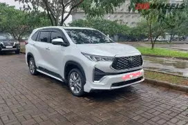 Innova Zenix Hybrid Type Q Modelista