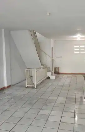Ruko 3Lt Siap Pakai Area Ramai Pinggir Jalan Cimone Tangerang