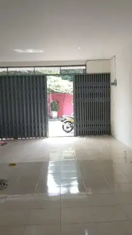 Ruko 1 Lantai Siap Pakai  Pinggir Jalan di Utan Kayu Jakarta  Timur