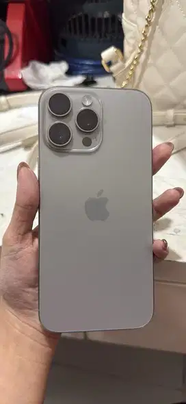 Dijual Iphone 16 Promax 256 - Second
