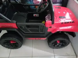 Mobil aki mobil mainan anak