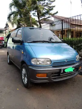 Dijual Serena C23 1996