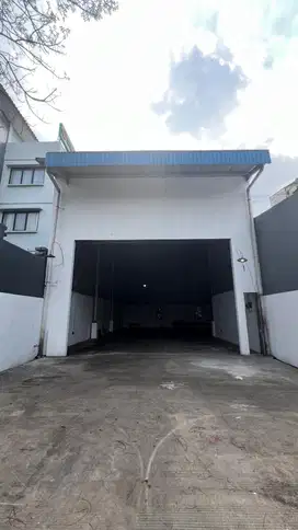 Gudang Bagus Tempat Strategis Cocok Buat Bengkel Mobil Cikarang