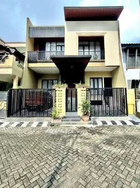 DD284 Rumah Bagus Full Furnished Dekat Mall Pekayon Bekasi Selatan