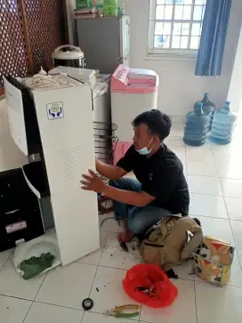 Jasa Service Dispenser , kulkas , mesin cuci , AC ..BERGARANSI