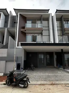 Rumah 3 Lantai Modern Mewah Di Kelimutu JGC Jakarta Timur