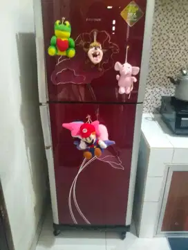 Kulkas Polytron 2 pintu