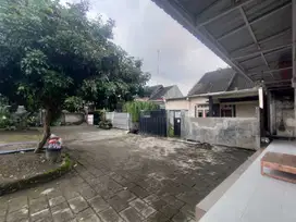 Perum Mutiara Regency Blok B No 06 Kel Karangrejo Kec Ngasem Kediri