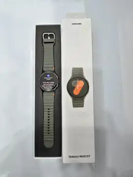 Samsung Watch 7 40mm Army Green Garansi resmi SEIN 5 bln -MasterCom