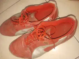 Sepatu puma UK 42