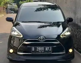TOYOTA SIENTA Q HITAM 2016
