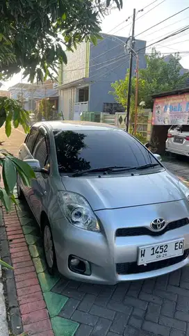 Yaris E 2013 MT