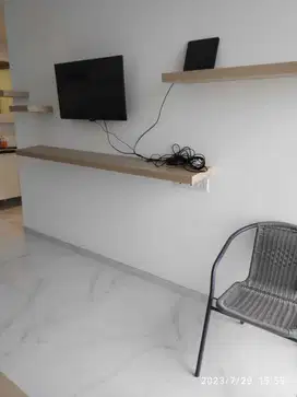 Di jual Apartemen strategis di dekat pusat perbelanjaan Aeon mall .