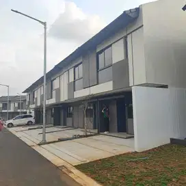 Di sewa rumah ..baru serah terima kosongan  di Park Serpong