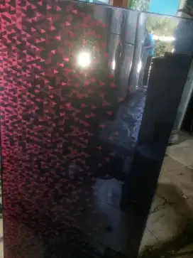 Di jual kulkas 1 pintu Sharp normal mulus