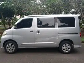 Daihatsu Luxio 2011 Bensin
