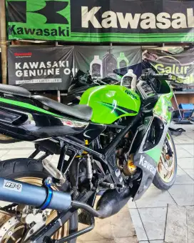 JualCpt90%LikeNew PjkDes26 KAWASAKI NINJA 150 RR OLD 2010 SE 150RR