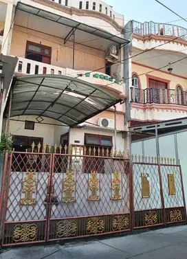 Rumah dijual 3 lantai lokasi Favorit Sunter Jakarta Utara
