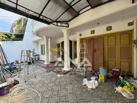 ANA RUMAH SEDANG RENOVASI UK 10.5X22M DI JELAMBAR