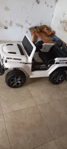 Jual mobil mainan anak